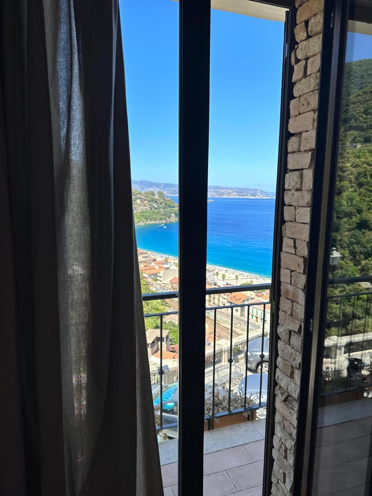 B&B La Bastia Шилла Екстер'єр фото