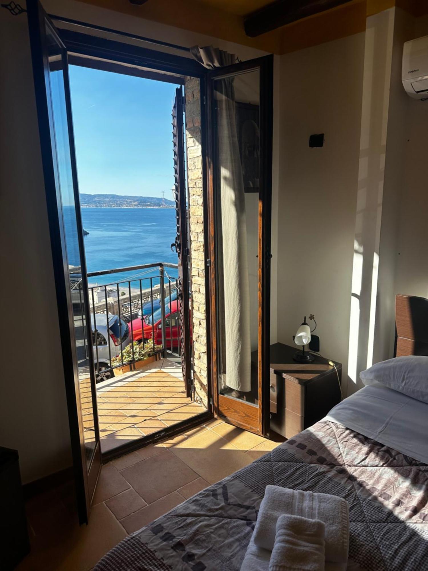 B&B La Bastia Шилла Екстер'єр фото